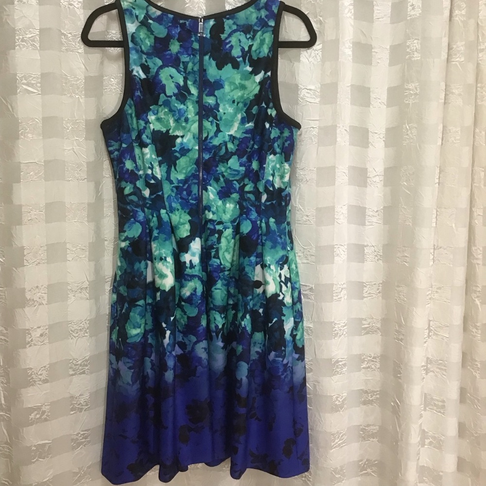 Vince Camuto Blue Green Black Floral Print Sleeveless Fit & Flare Dress, Size 10 - Picture 2 of 12